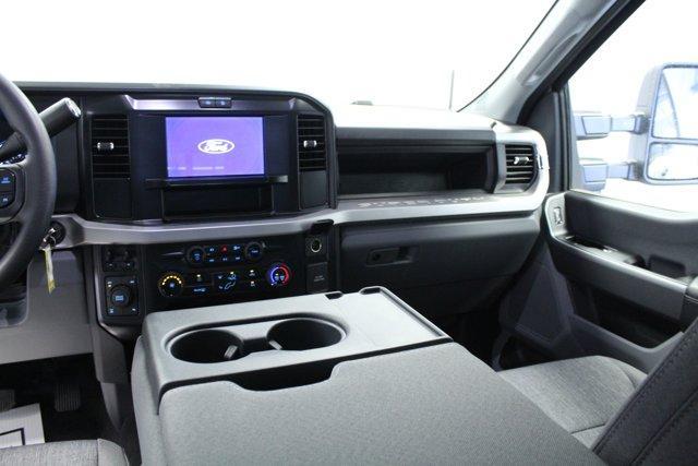 new 2025 Ford F-250 car, priced at $70,262