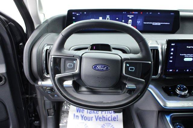 new 2025 Ford Expedition car, priced at $76,162