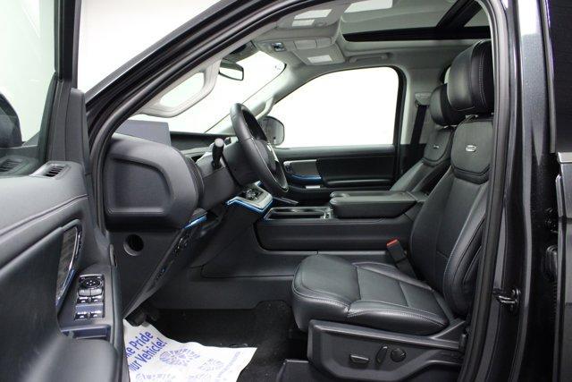new 2025 Ford Expedition car, priced at $76,162