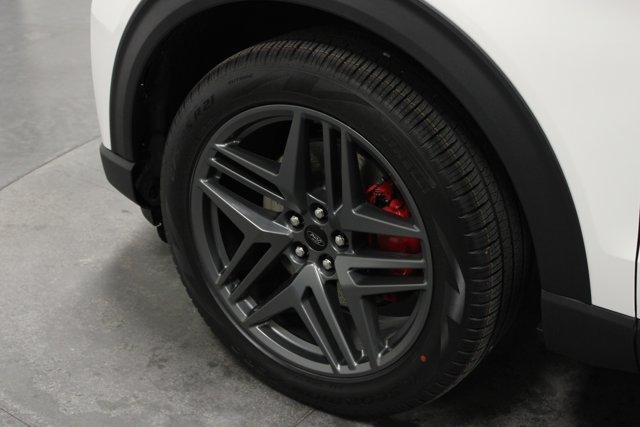 new 2025 Ford Explorer car, priced at $50,862