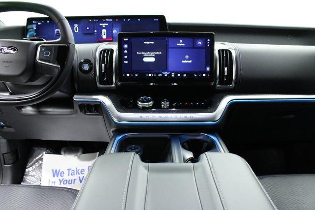 new 2025 Ford Expedition car, priced at $81,862