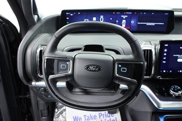 new 2025 Ford Expedition car, priced at $81,862