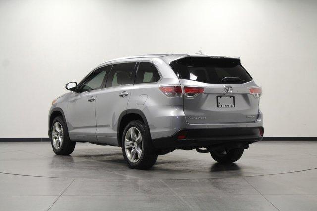 used 2015 Toyota Highlander car, priced at $13,962