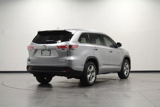 used 2015 Toyota Highlander car, priced at $13,962