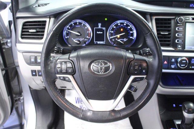 used 2015 Toyota Highlander car, priced at $13,962