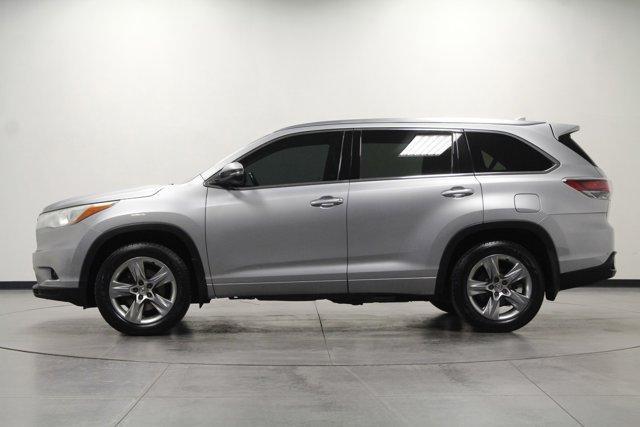 used 2015 Toyota Highlander car, priced at $13,962