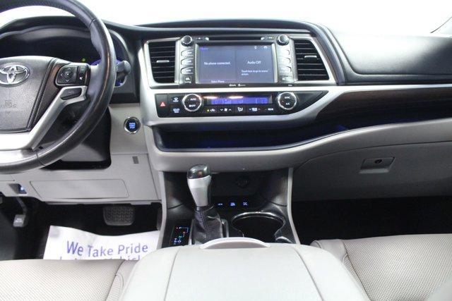 used 2015 Toyota Highlander car, priced at $13,962