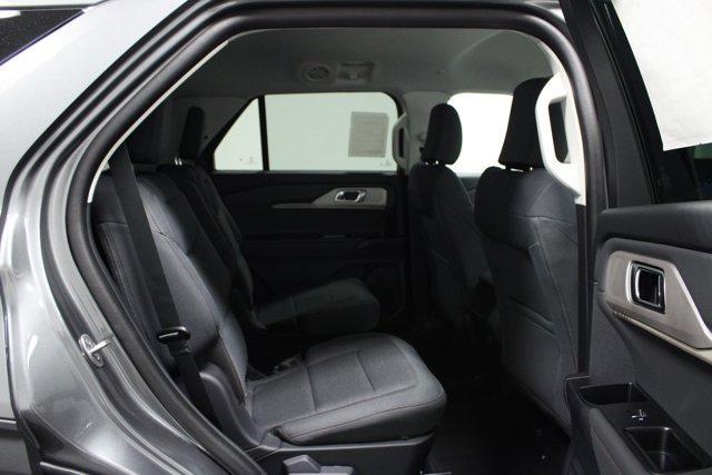 new 2025 Ford Explorer car, priced at $40,962