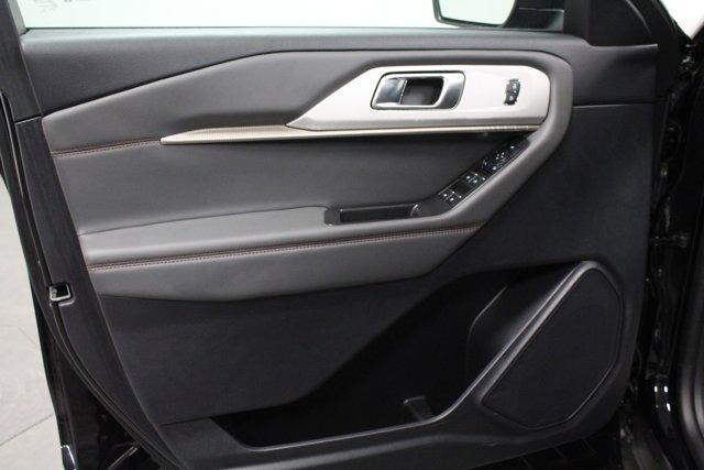 new 2025 Ford Explorer car, priced at $44,062