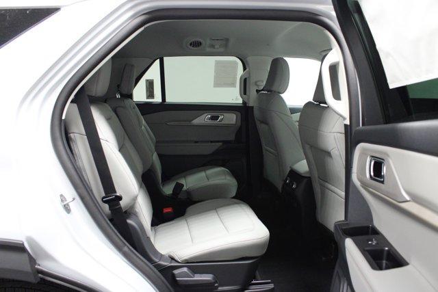 new 2025 Ford Explorer car, priced at $45,662