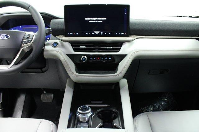 new 2025 Ford Explorer car, priced at $45,662