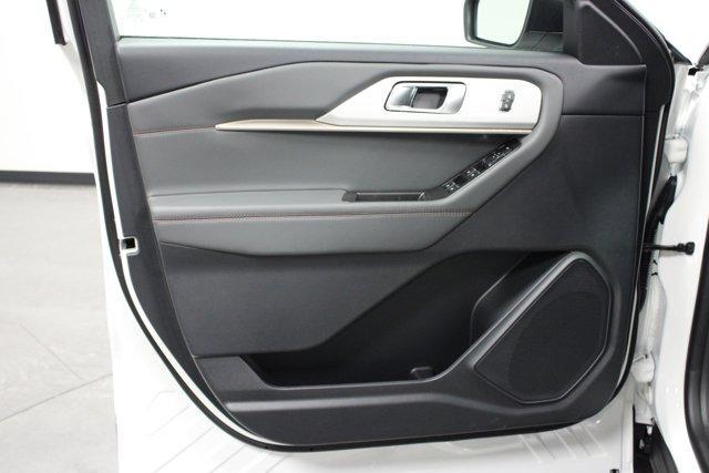 new 2025 Ford Explorer car, priced at $45,763