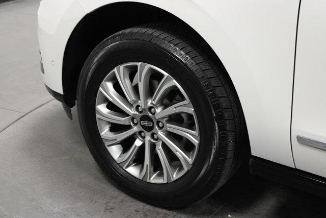 used 2024 Lincoln Navigator car, priced at $63,962