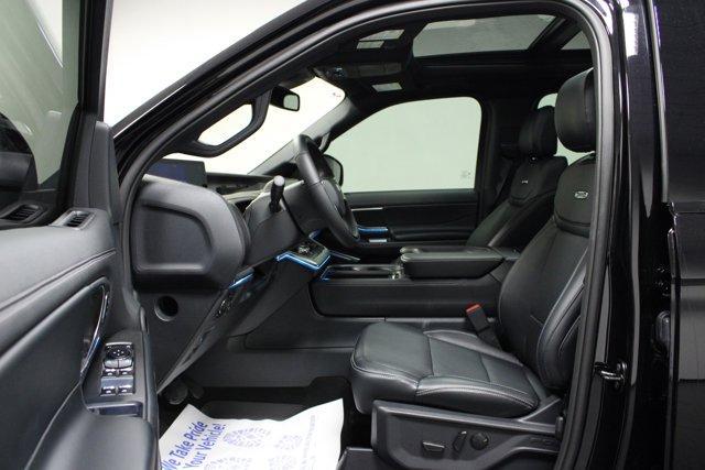 new 2025 Ford Expedition car, priced at $81,462