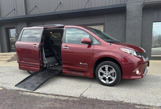 used 2014 Toyota Sienna car, priced at $35,962