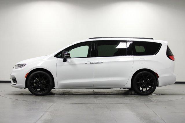 used 2025 Chrysler Pacifica car, priced at $38,962