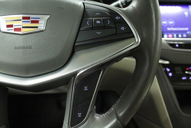 used 2022 Cadillac XT5 car, priced at $31,962