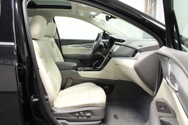 used 2022 Cadillac XT5 car, priced at $31,962