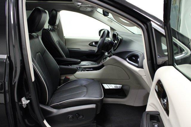used 2023 Chrysler Pacifica car, priced at $24,962