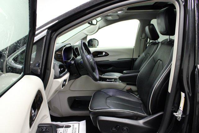used 2023 Chrysler Pacifica car, priced at $24,962