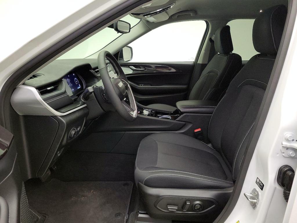 used 2023 Jeep Grand Cherokee car, priced at $32,998