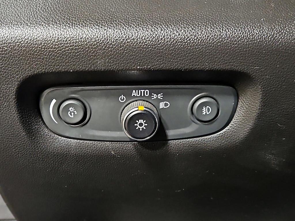 used 2021 Chevrolet Traverse car, priced at $30,998