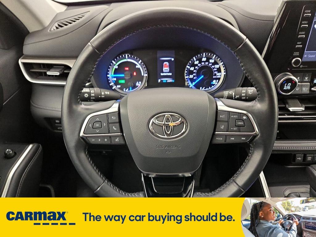 used 2020 Toyota Highlander Hybrid car, priced at $35,998