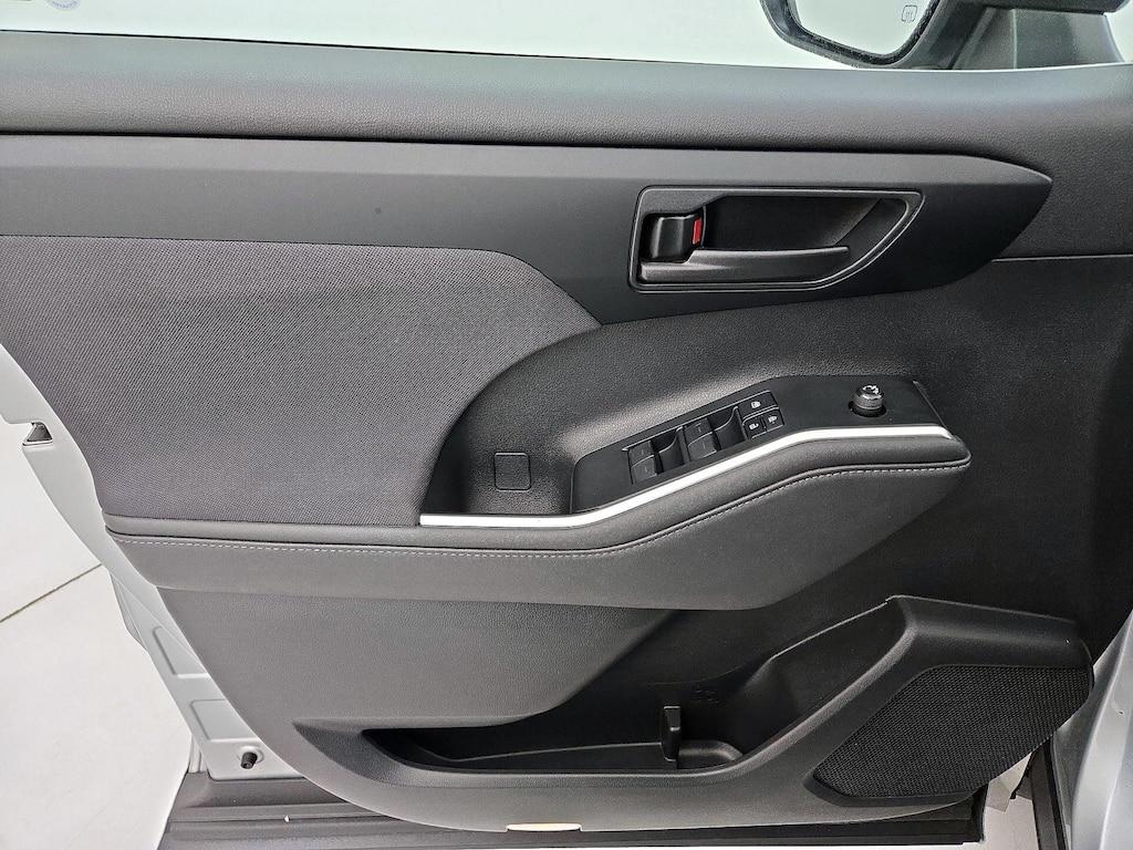 used 2020 Toyota Highlander Hybrid car, priced at $35,998