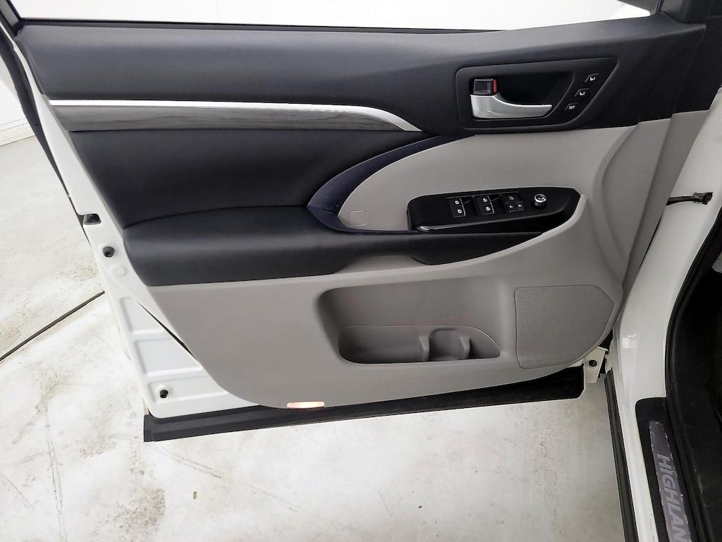 used 2018 Toyota Highlander car, priced at $29,998