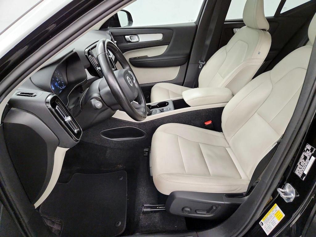 used 2020 Volvo XC40 car, priced at $26,998