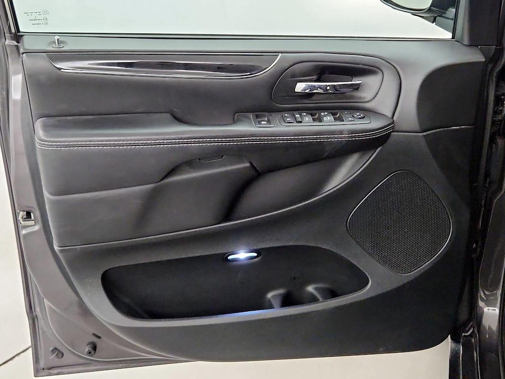 used 2018 Dodge Grand Caravan car, priced at $20,998