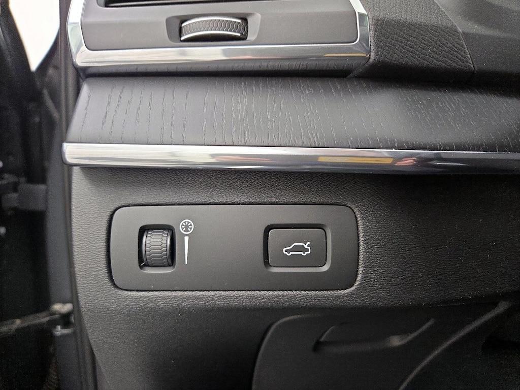 used 2020 Volvo XC90 car, priced at $28,998