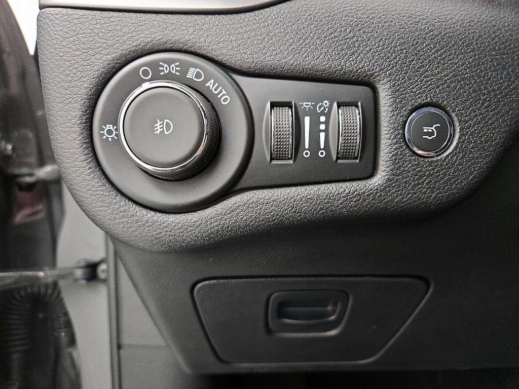 used 2021 Jeep Cherokee car, priced at $24,998