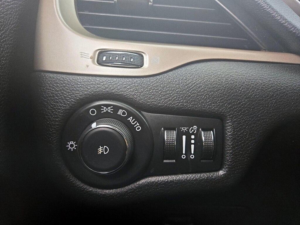 used 2015 Jeep Cherokee car, priced at $14,998