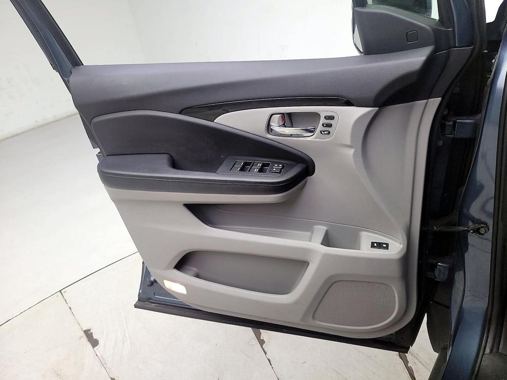 used 2021 Honda Pilot car, priced at $24,998