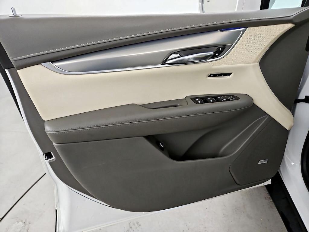 used 2017 Cadillac XT5 car, priced at $20,998