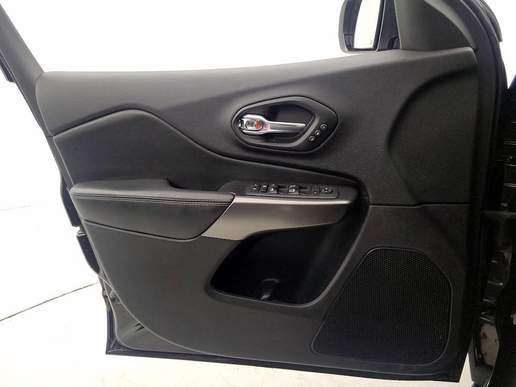 used 2020 Jeep Cherokee car, priced at $18,998