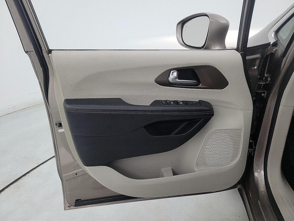 used 2017 Chrysler Pacifica car, priced at $21,998