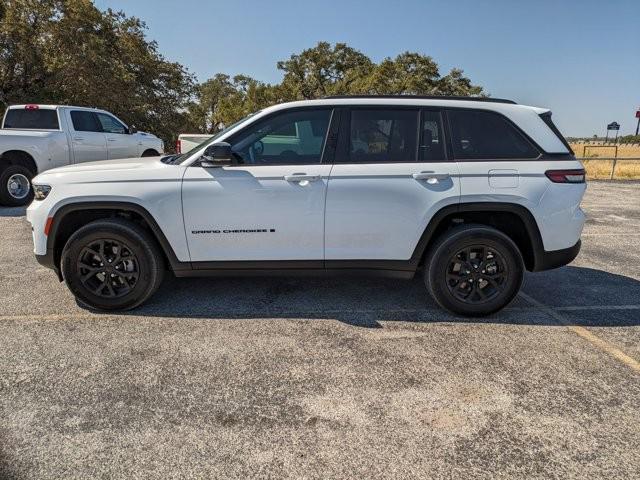 used 2024 Jeep Grand Cherokee car, priced at $40,911