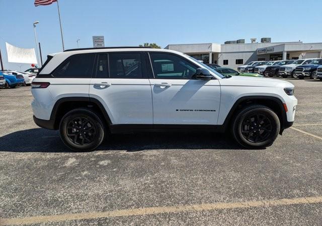 used 2024 Jeep Grand Cherokee car, priced at $40,911