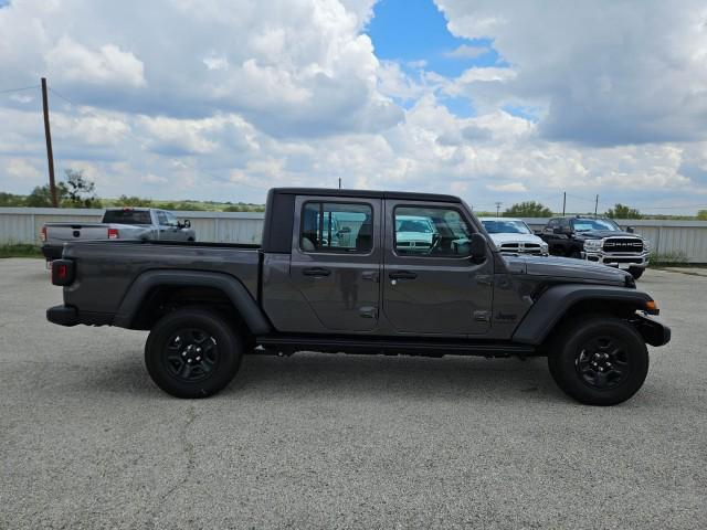 new 2024 Jeep Gladiator car, priced at $41,994