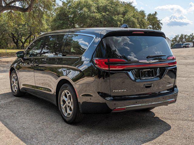 new 2024 Chrysler Pacifica car, priced at $47,002