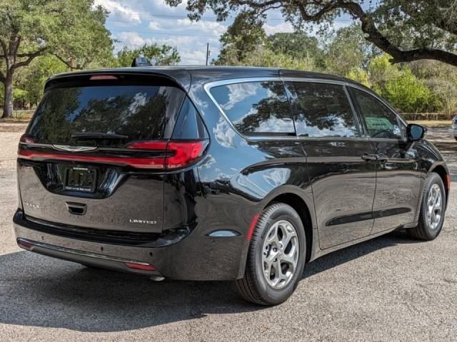 new 2024 Chrysler Pacifica car, priced at $42,502