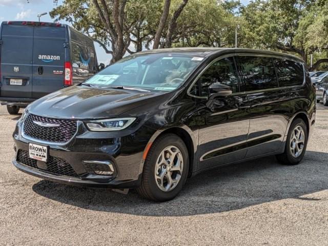 new 2024 Chrysler Pacifica car, priced at $42,502