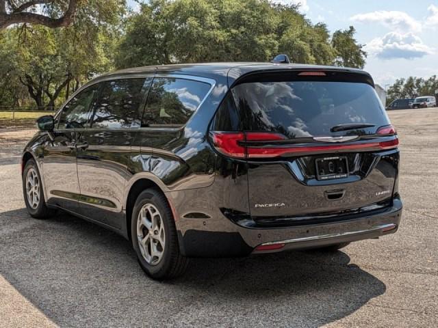 new 2024 Chrysler Pacifica car, priced at $42,502