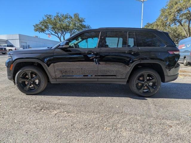 new 2024 Jeep Grand Cherokee car, priced at $44,692