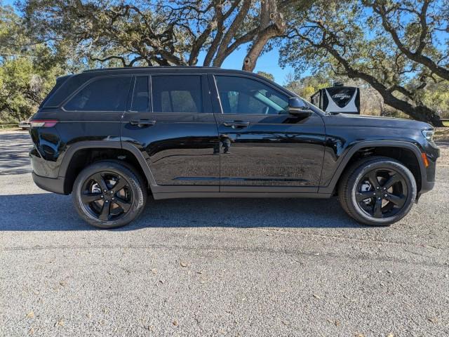 new 2024 Jeep Grand Cherokee car, priced at $47,192