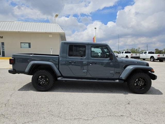 new 2024 Jeep Gladiator car, priced at $39,291