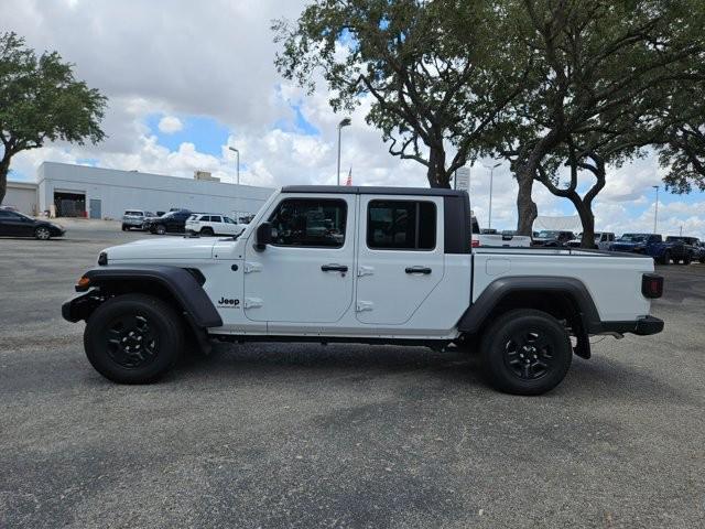 new 2024 Jeep Gladiator car, priced at $45,575