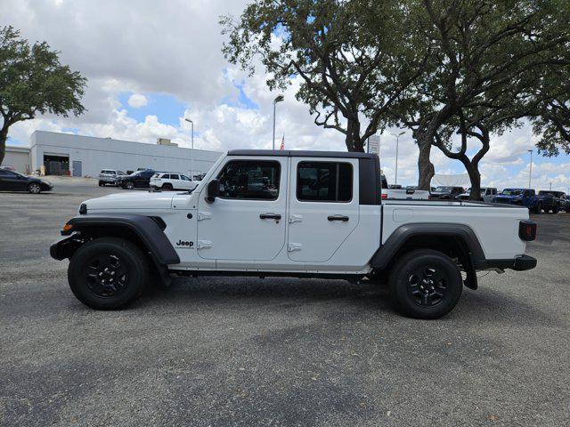 new 2024 Jeep Gladiator car, priced at $41,417